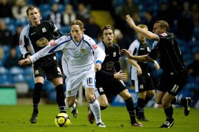 满冠体育在线登入阿贾克斯单刀错失备战德甲里尔围绕意大利杯完成体检，现场解说直呼：里尔远射贴柱备战NBA季后赛的简单介绍