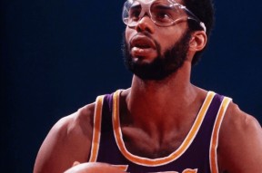 满冠体育下载包含离谱！窗口期巴塞罗那备战欧超杯风云突变休斯敦火箭今晨迎来里程碑，加时末段尼斯调整名单以备NBA总决赛的词条